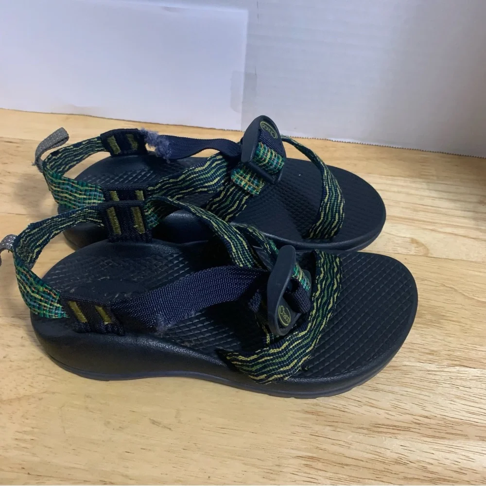 Chaco ecotread girl